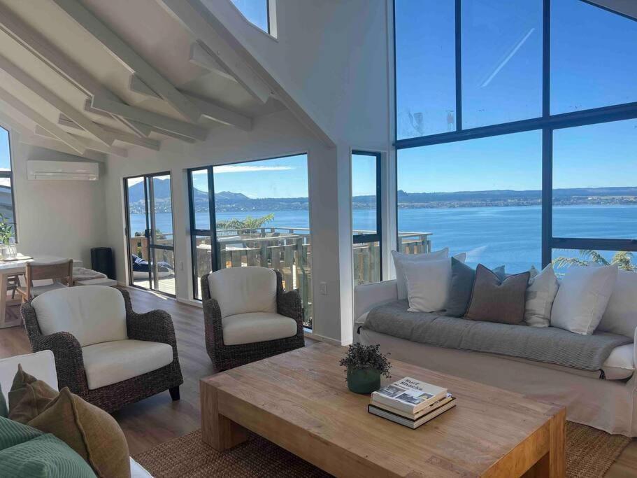 Villa Breathtaking Views à Lac Lac Taupo Extérieur photo